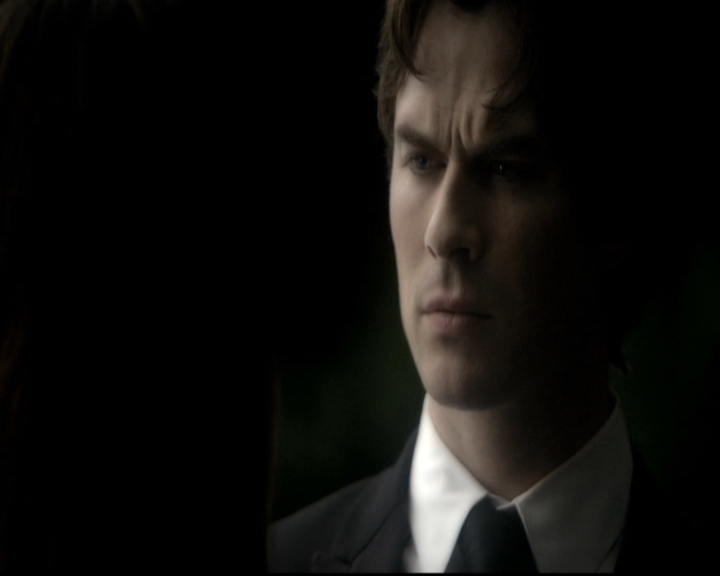 VampireDiariesWorld-dot-nl_6x22ImThinkingOfYouAllTheWhile2040.jpg