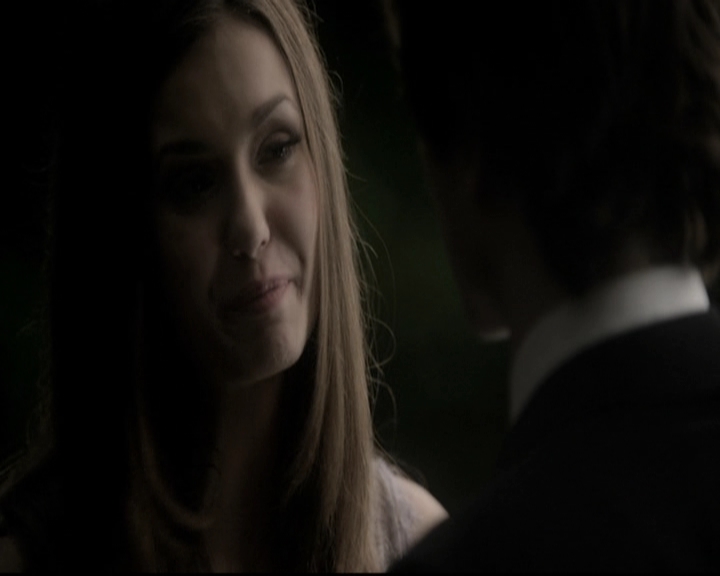 VampireDiariesWorld-dot-nl_6x22ImThinkingOfYouAllTheWhile2045.jpg