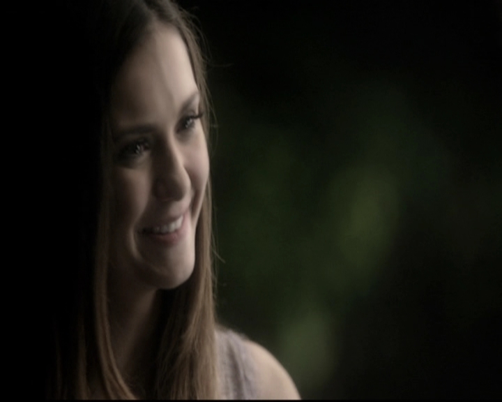 VampireDiariesWorld-dot-nl_6x22ImThinkingOfYouAllTheWhile2049.jpg