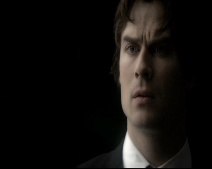 VampireDiariesWorld-dot-nl_6x22ImThinkingOfYouAllTheWhile2050.jpg