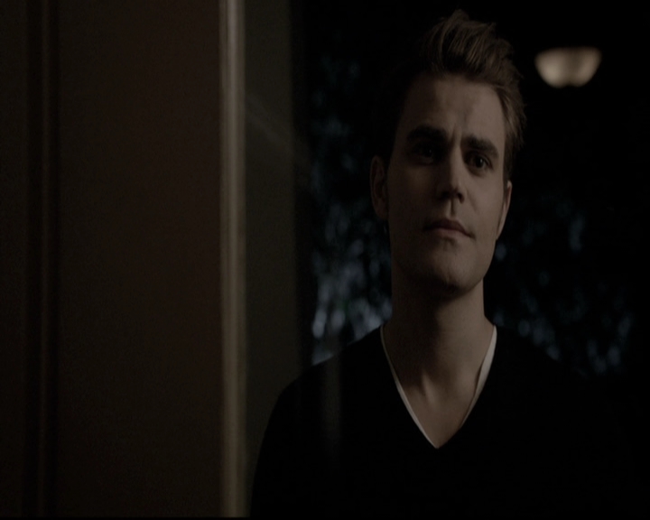 VampireDiariesWorld-dot-nl_6x22ImThinkingOfYouAllTheWhile2087.jpg