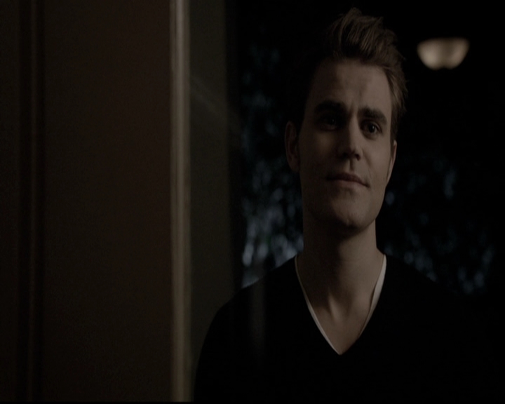 VampireDiariesWorld-dot-nl_6x22ImThinkingOfYouAllTheWhile2088.jpg