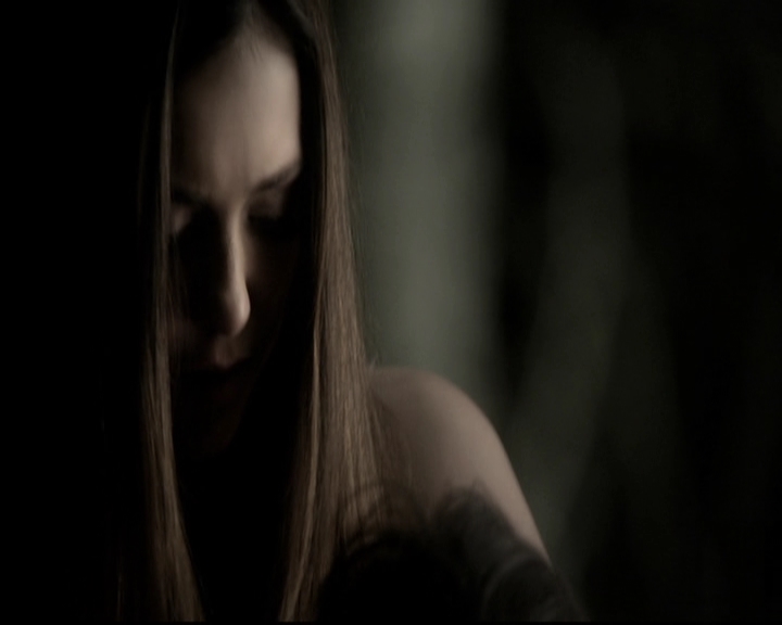 VampireDiariesWorld-dot-nl_6x22ImThinkingOfYouAllTheWhile2190.jpg