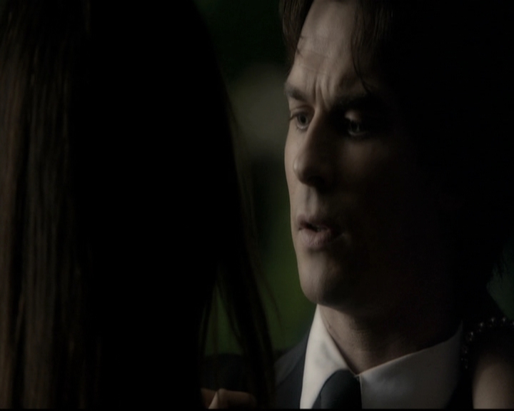 VampireDiariesWorld-dot-nl_6x22ImThinkingOfYouAllTheWhile2196.jpg