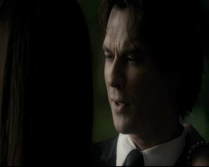 VampireDiariesWorld-dot-nl_6x22ImThinkingOfYouAllTheWhile2202.jpg