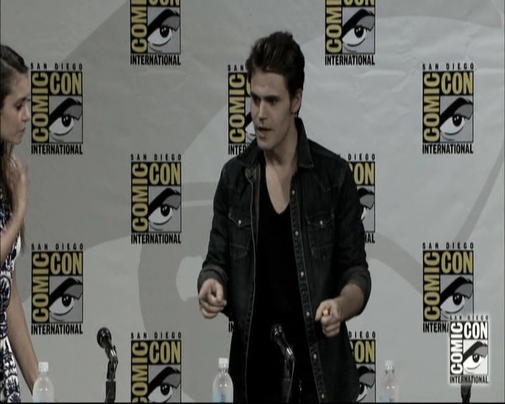 VampireDiariesWorld-dot-nl_S6TheVampireDiaires2014Comic-ConPanel0378.jpg