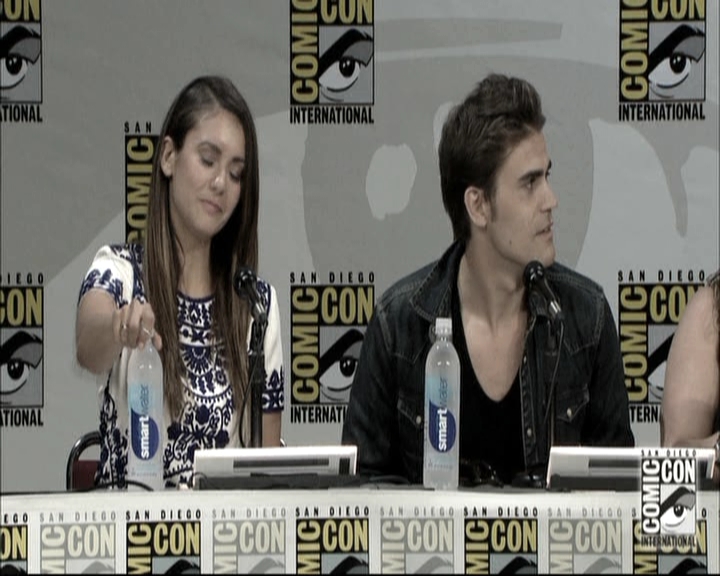 VampireDiariesWorld-dot-nl_S6TheVampireDiaires2014Comic-ConPanel0413.jpg