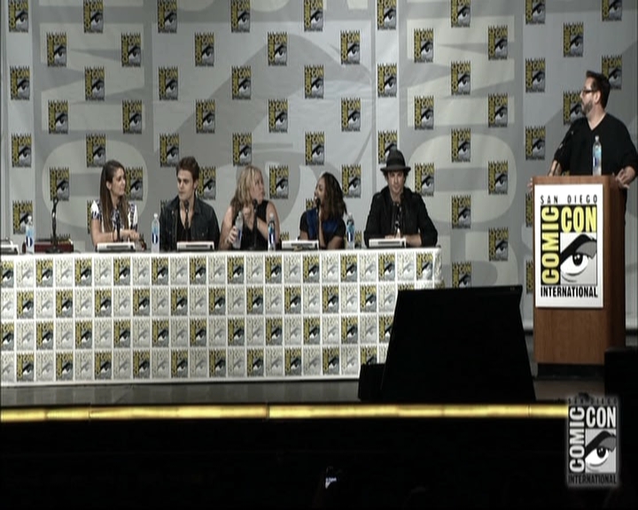 VampireDiariesWorld-dot-nl_S6TheVampireDiaires2014Comic-ConPanel0416.jpg