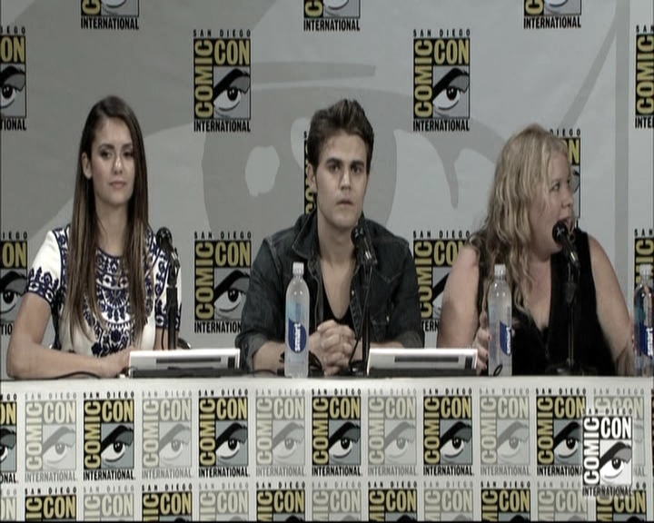 VampireDiariesWorld-dot-nl_S6TheVampireDiaires2014Comic-ConPanel0502.jpg