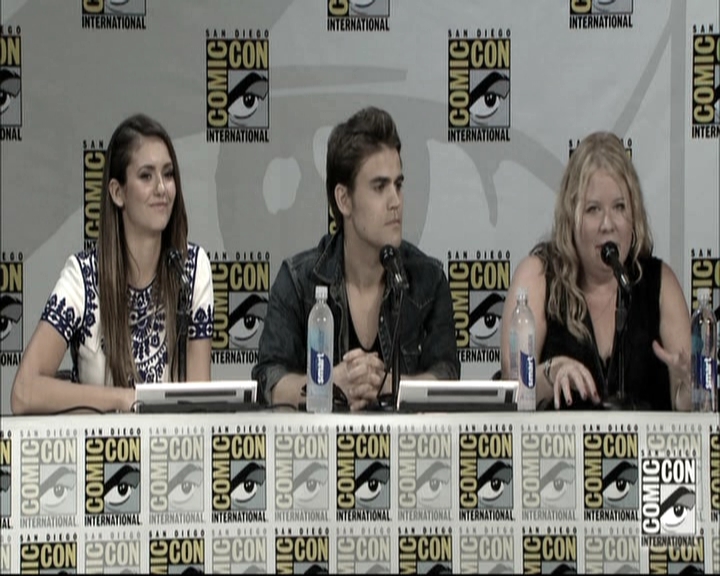 VampireDiariesWorld-dot-nl_S6TheVampireDiaires2014Comic-ConPanel0506.jpg