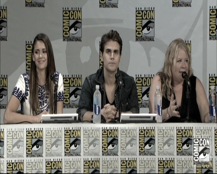 VampireDiariesWorld-dot-nl_S6TheVampireDiaires2014Comic-ConPanel0508.jpg