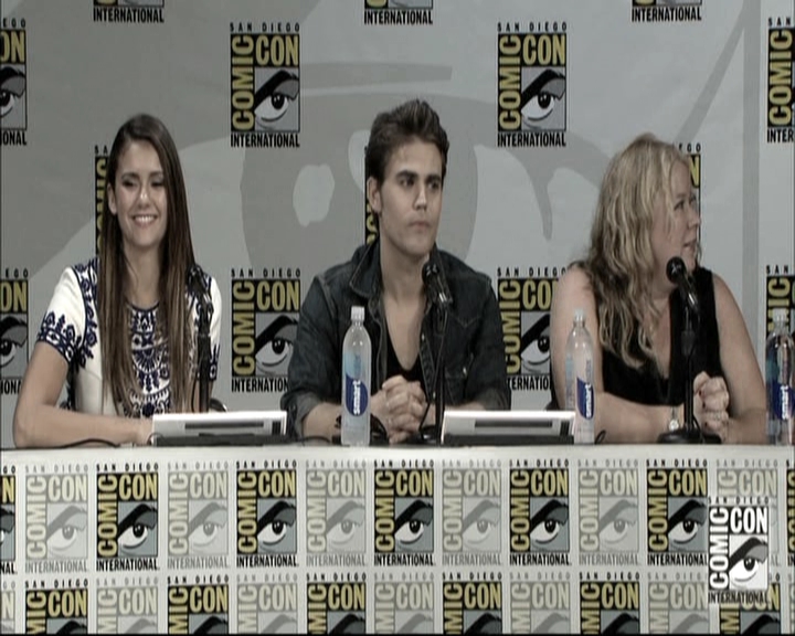 VampireDiariesWorld-dot-nl_S6TheVampireDiaires2014Comic-ConPanel0514.jpg