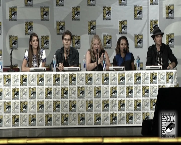 VampireDiariesWorld-dot-nl_S6TheVampireDiaires2014Comic-ConPanel0525.jpg