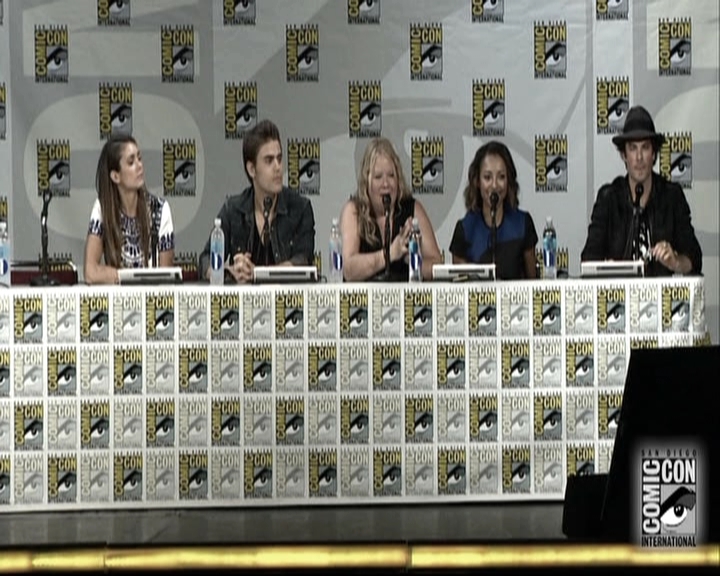 VampireDiariesWorld-dot-nl_S6TheVampireDiaires2014Comic-ConPanel0526.jpg