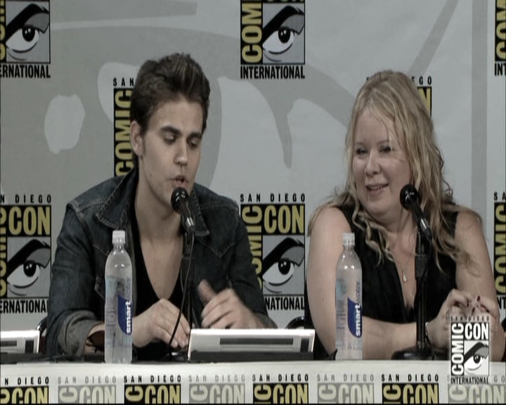 VampireDiariesWorld-dot-nl_S6TheVampireDiaires2014Comic-ConPanel0772.jpg