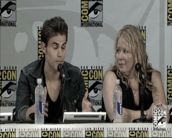 VampireDiariesWorld-dot-nl_S6TheVampireDiaires2014Comic-ConPanel0812.jpg