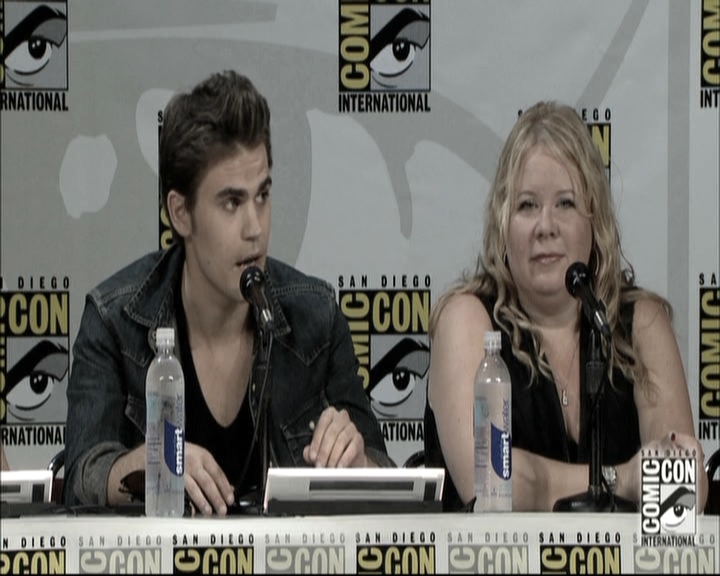 VampireDiariesWorld-dot-nl_S6TheVampireDiaires2014Comic-ConPanel0821.jpg