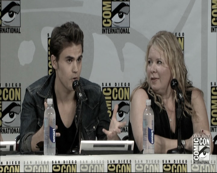 VampireDiariesWorld-dot-nl_S6TheVampireDiaires2014Comic-ConPanel0824.jpg