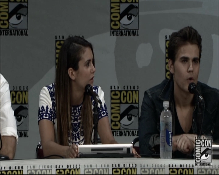 VampireDiariesWorld-dot-nl_S6TheVampireDiaires2014Comic-ConPanel0977.jpg