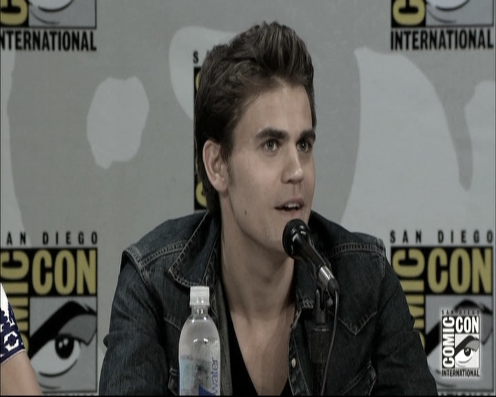 VampireDiariesWorld-dot-nl_S6TheVampireDiaires2014Comic-ConPanel1082.jpg