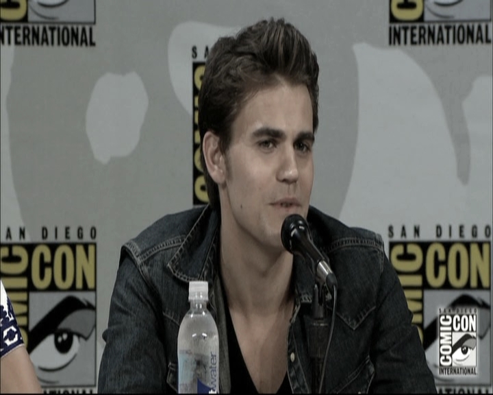 VampireDiariesWorld-dot-nl_S6TheVampireDiaires2014Comic-ConPanel1083.jpg