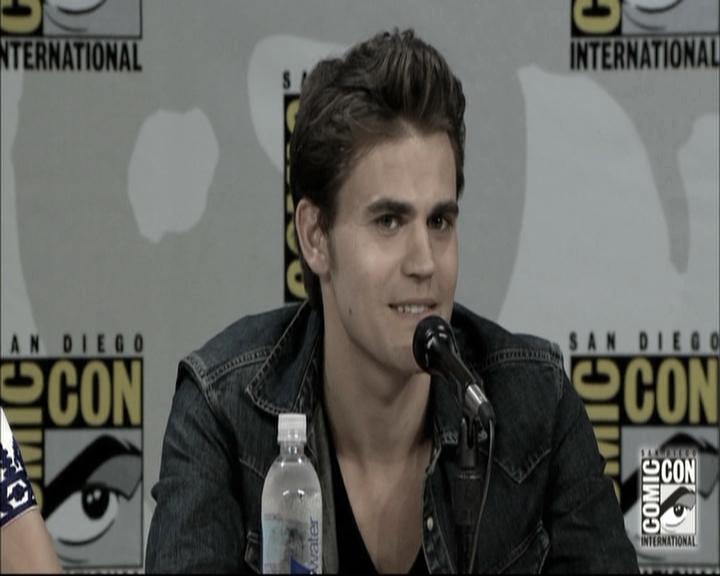 VampireDiariesWorld-dot-nl_S6TheVampireDiaires2014Comic-ConPanel1084.jpg