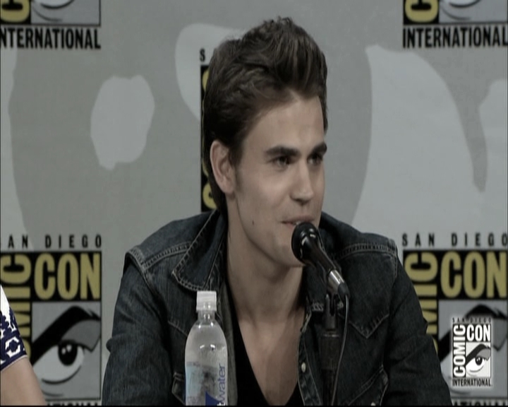 VampireDiariesWorld-dot-nl_S6TheVampireDiaires2014Comic-ConPanel1085.jpg