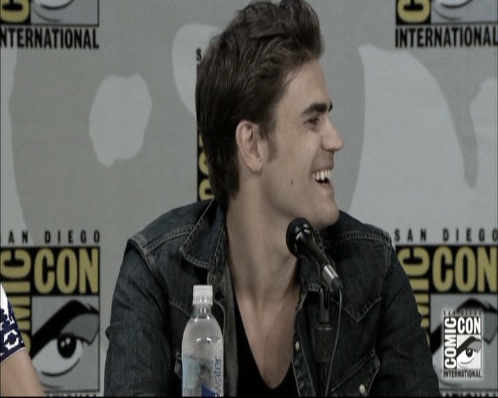 VampireDiariesWorld-dot-nl_S6TheVampireDiaires2014Comic-ConPanel1086.jpg