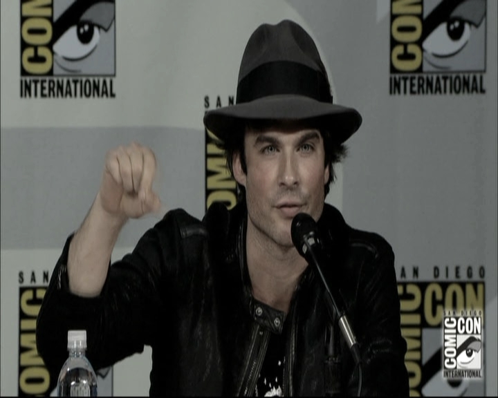 VampireDiariesWorld-dot-nl_S6TheVampireDiaires2014Comic-ConPanel1171.jpg