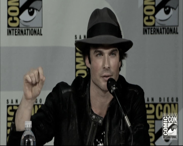 VampireDiariesWorld-dot-nl_S6TheVampireDiaires2014Comic-ConPanel1172.jpg