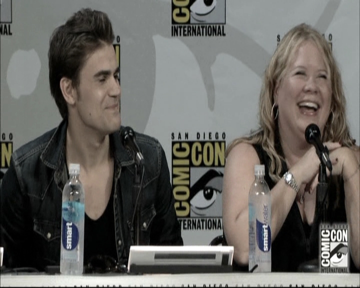 VampireDiariesWorld-dot-nl_S6TheVampireDiaires2014Comic-ConPanel1299.jpg