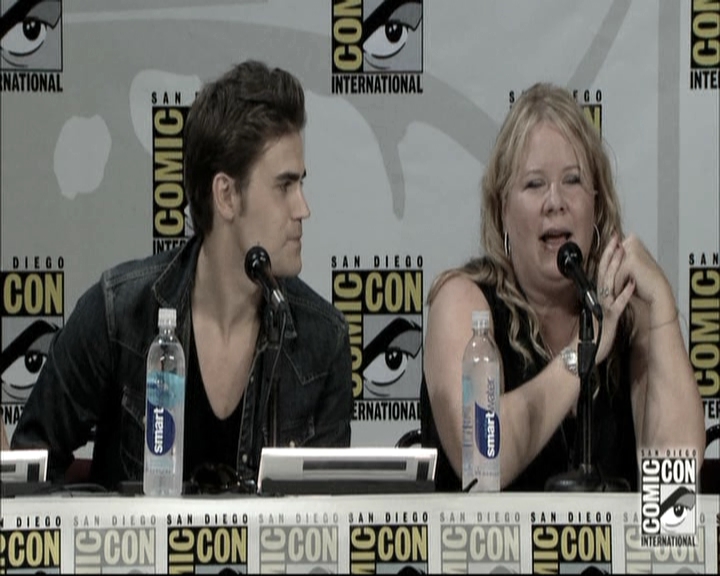 VampireDiariesWorld-dot-nl_S6TheVampireDiaires2014Comic-ConPanel1305.jpg