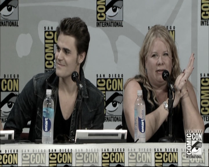 VampireDiariesWorld-dot-nl_S6TheVampireDiaires2014Comic-ConPanel1306.jpg