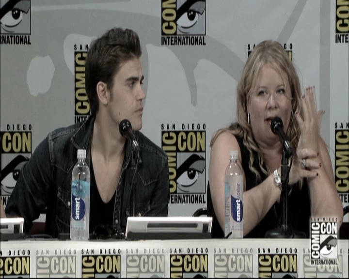 VampireDiariesWorld-dot-nl_S6TheVampireDiaires2014Comic-ConPanel1312.jpg