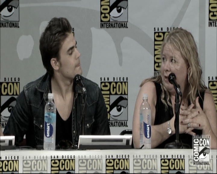 VampireDiariesWorld-dot-nl_S6TheVampireDiaires2014Comic-ConPanel1316.jpg