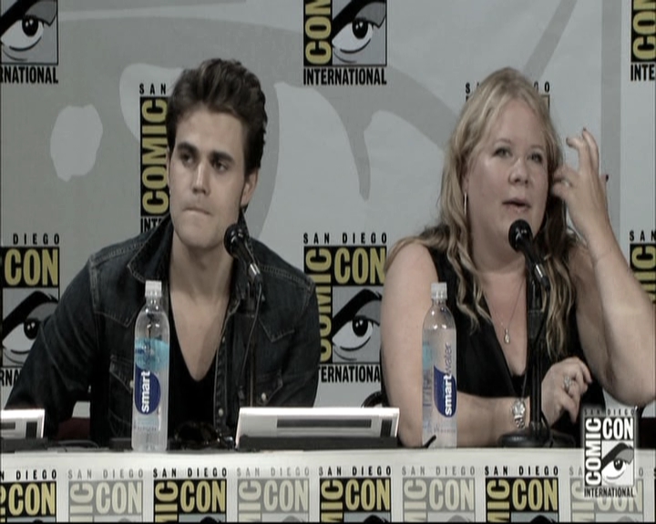 VampireDiariesWorld-dot-nl_S6TheVampireDiaires2014Comic-ConPanel1318.jpg