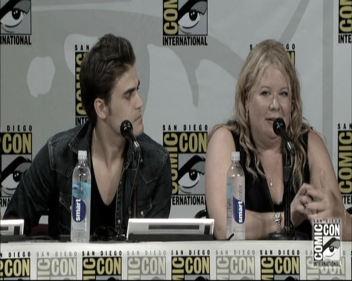 VampireDiariesWorld-dot-nl_S6TheVampireDiaires2014Comic-ConPanel1321.jpg