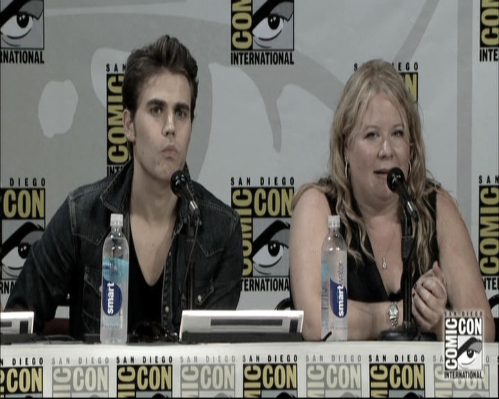 VampireDiariesWorld-dot-nl_S6TheVampireDiaires2014Comic-ConPanel1325.jpg