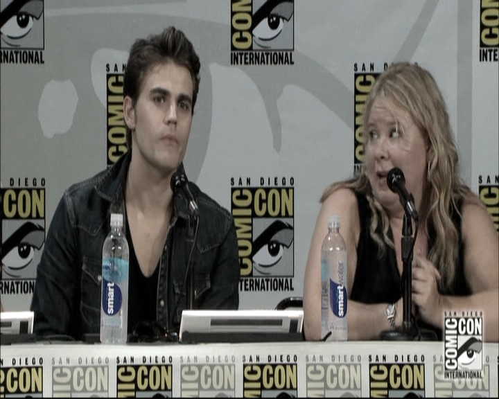 VampireDiariesWorld-dot-nl_S6TheVampireDiaires2014Comic-ConPanel1326.jpg