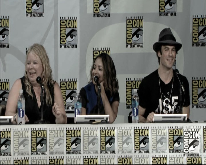 VampireDiariesWorld-dot-nl_S6TheVampireDiaires2014Comic-ConPanel1564.jpg