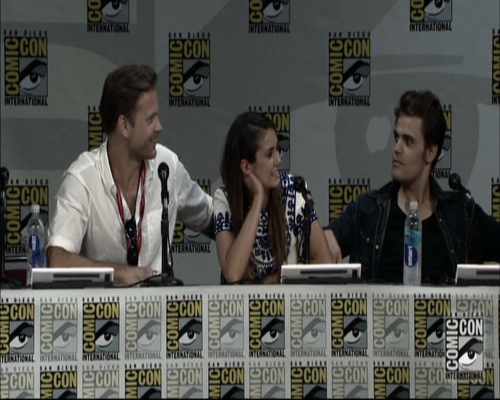 VampireDiariesWorld-dot-nl_S6TheVampireDiaires2014Comic-ConPanel1592.jpg