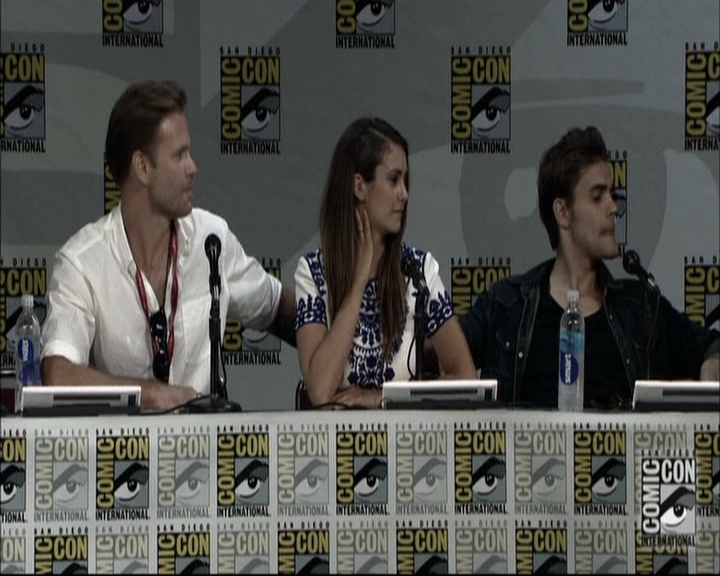 VampireDiariesWorld-dot-nl_S6TheVampireDiaires2014Comic-ConPanel1597.jpg