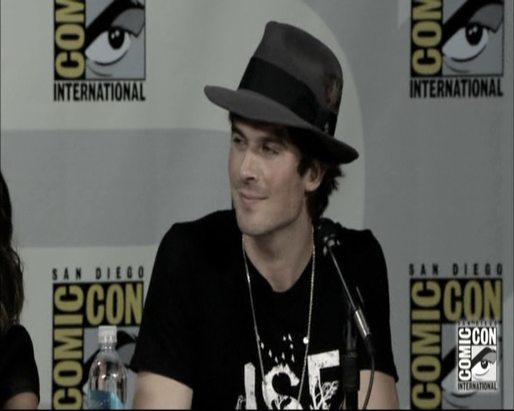 VampireDiariesWorld-dot-nl_S6TheVampireDiaires2014Comic-ConPanel1637.jpg