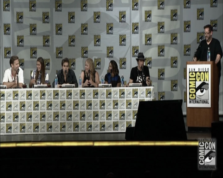 VampireDiariesWorld-dot-nl_S6TheVampireDiaires2014Comic-ConPanel1750.jpg