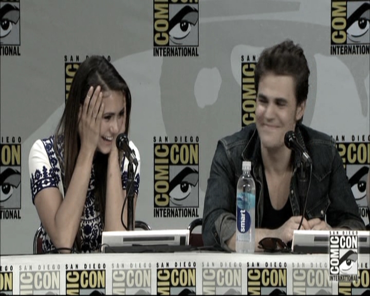 VampireDiariesWorld-dot-nl_S6TheVampireDiaires2014Comic-ConPanel1771.jpg