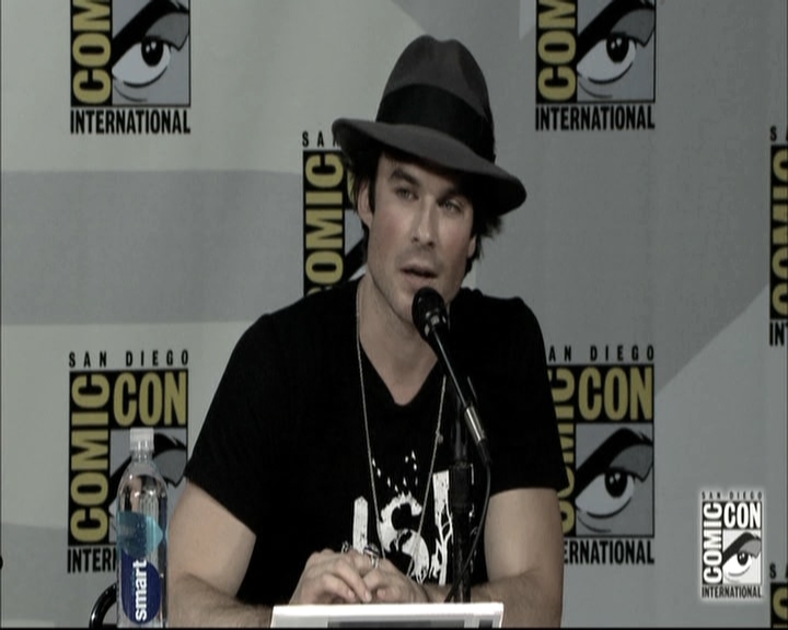 VampireDiariesWorld-dot-nl_S6TheVampireDiaires2014Comic-ConPanel1810.jpg