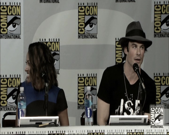 VampireDiariesWorld-dot-nl_S6TheVampireDiaires2014Comic-ConPanel1823.jpg