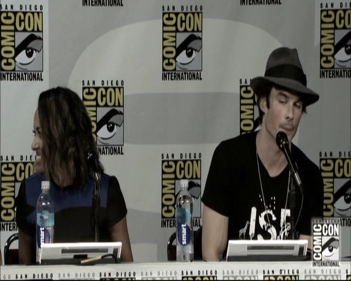 VampireDiariesWorld-dot-nl_S6TheVampireDiaires2014Comic-ConPanel1824.jpg