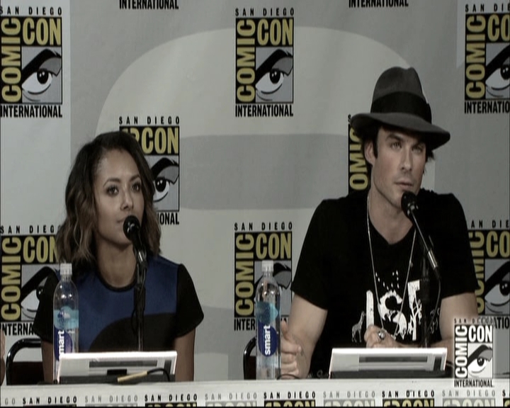 VampireDiariesWorld-dot-nl_S6TheVampireDiaires2014Comic-ConPanel1853.jpg