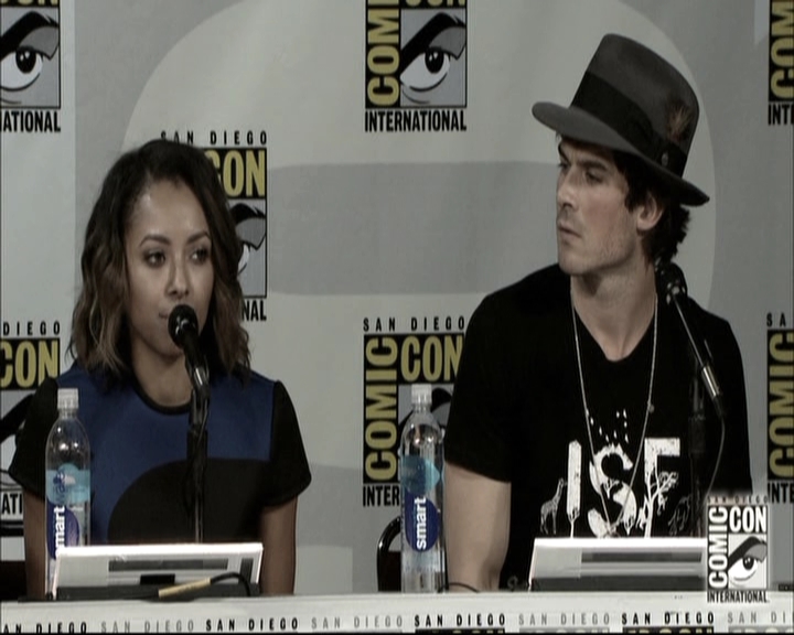 VampireDiariesWorld-dot-nl_S6TheVampireDiaires2014Comic-ConPanel1884.jpg